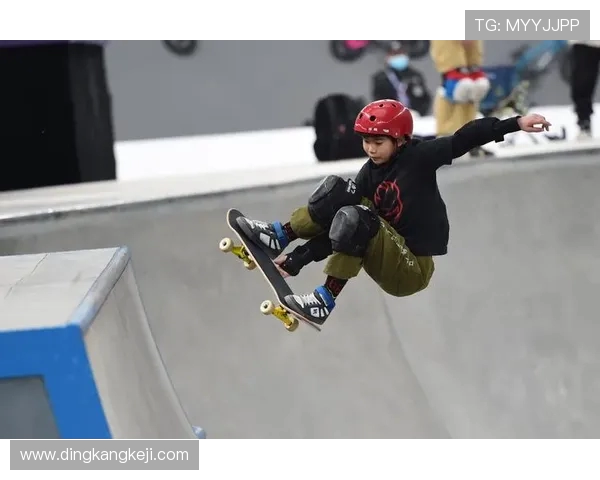 重庆滑板队以88分领跑滑板精英赛积分榜展现强劲实力